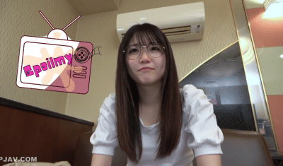 avญี่ปุ่น สาวแว่นขี้อาย แต่ลีลาไม่ธรรมดา FC2-PPV-4631457